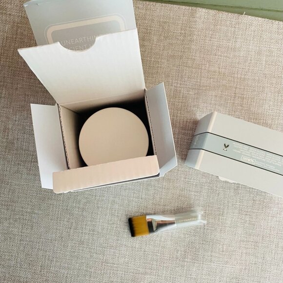 Skin and Co Umbria Truffle Clay Mask for Men or Women Full Size 3.4 oz - Picture 2 of 10